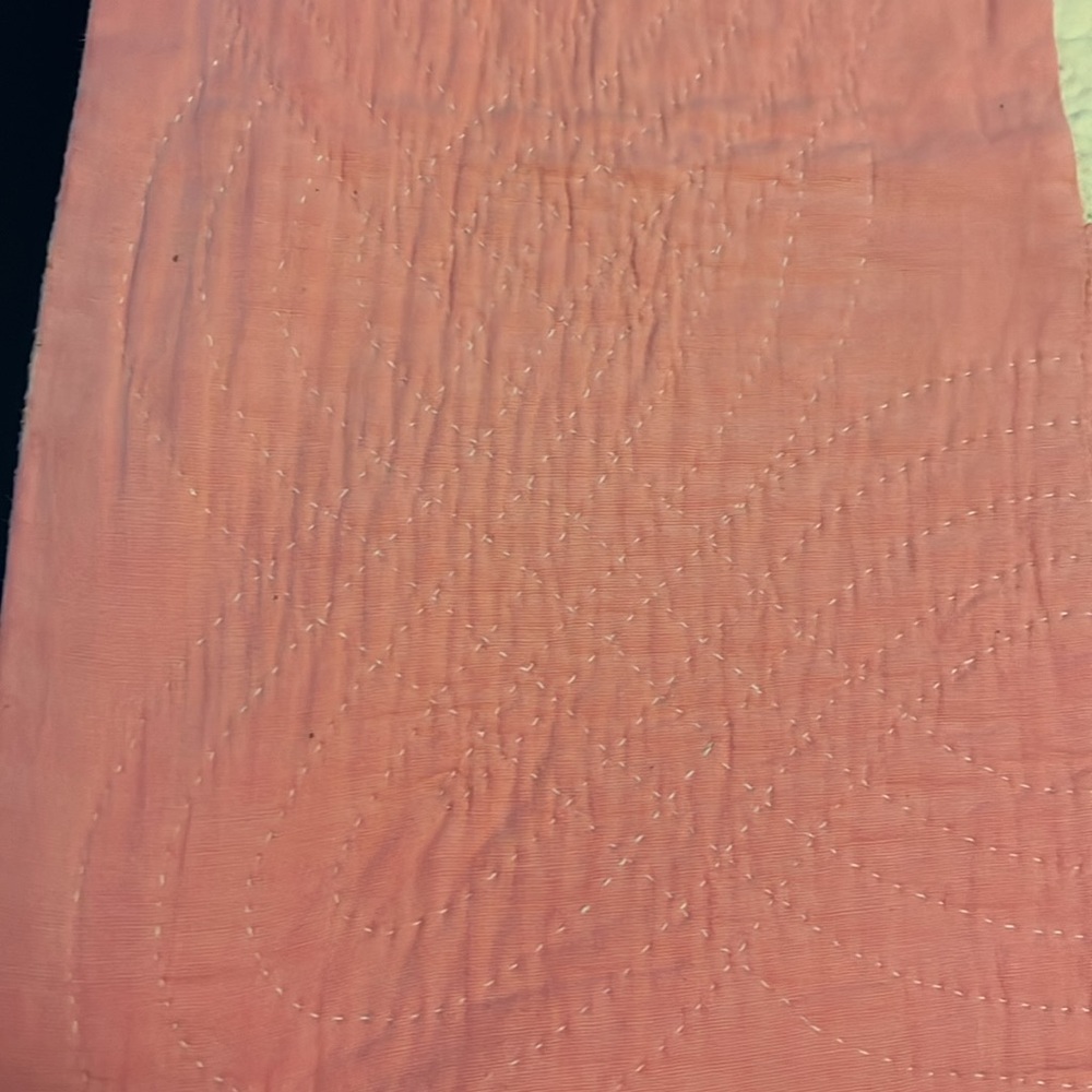 Antique handmade pink quilt (7) - Picture 9 of 10
